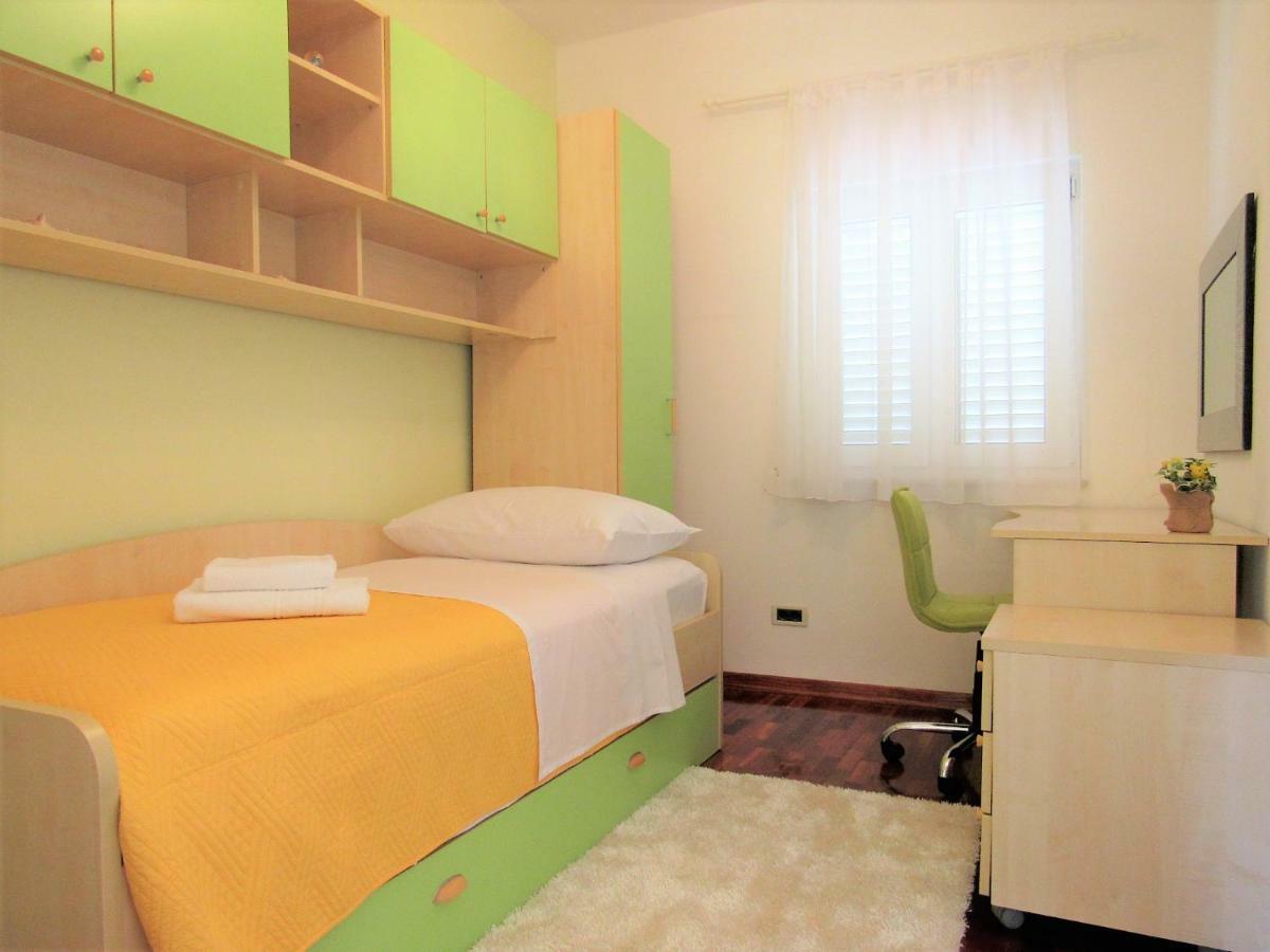 Cozy Apartment Lenny Спліт Екстер'єр фото